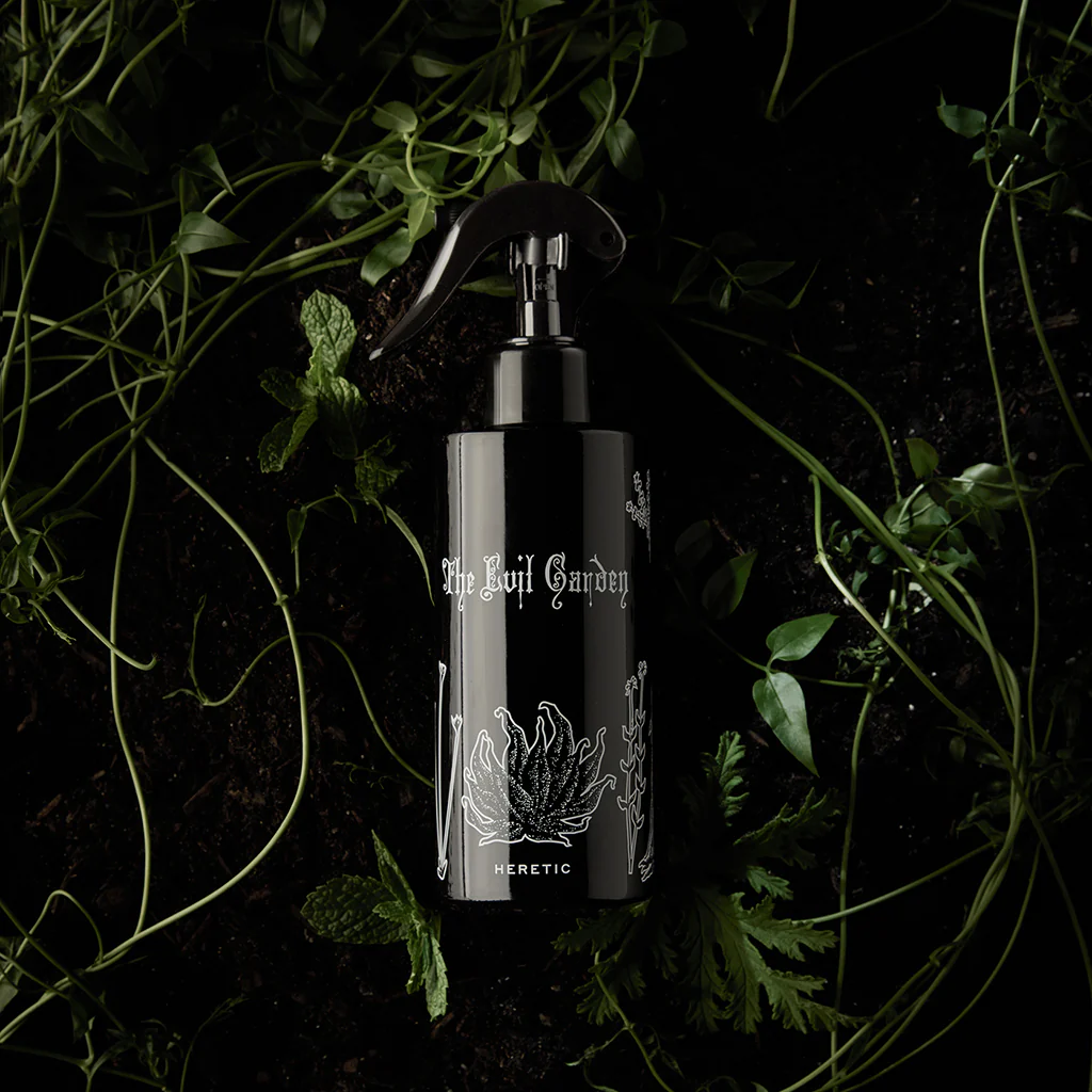 7-the-evil-garden-room-spray-2.webp THE EVIL GARDEN ROOM SPRAY